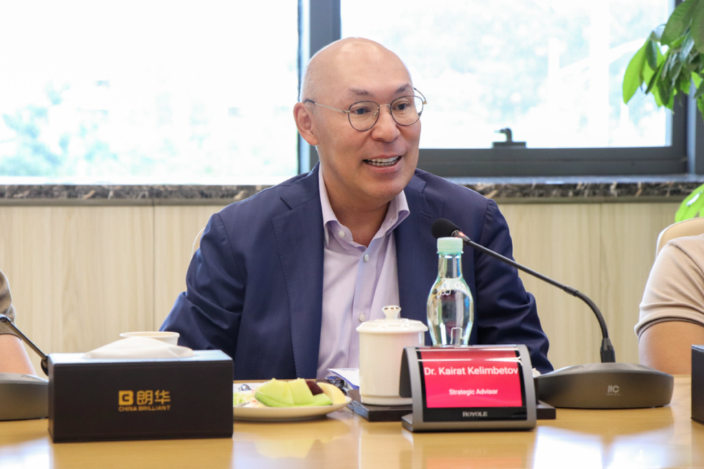 哈萨克斯坦Freedom Horizon公司董事局主席凯拉特·克林别托夫到访朗华 - 朗华要闻 - 深圳市朗华供应链效劳有限公司