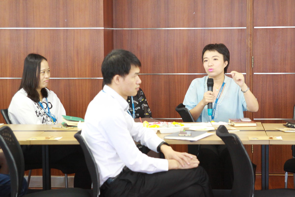 朗华集团“勤劳蜜蜂”员工代表座谈会 - 朗华要闻 - 深圳市朗华供应链效劳有限公司